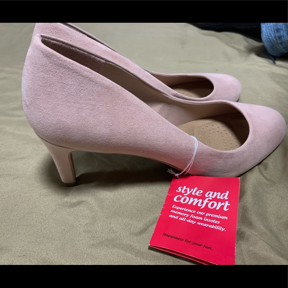 Pink suede like pumps. NWT